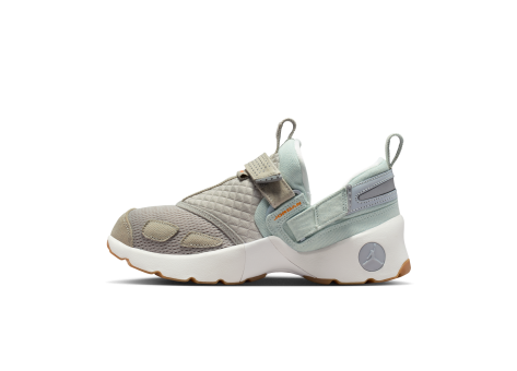 Jordan Trunner LX (IM6661-981) bunt