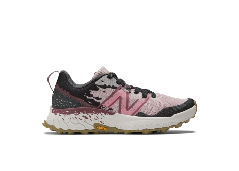 New Balance Concepts and New Balance expand their partnership with the debut of a collaborative (WTHIERO7) pink