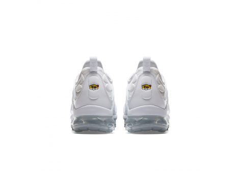 air max vapormax plus white