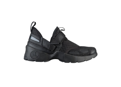Jordan Trunner LX (897992020) schwarz