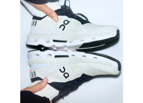 ON Cloudzone (3WF10071926) weiss