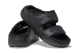 Crocs Classic Cozzzy Sandal (207446-060) schwarz 2