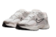 Nike V5 RNR Summit Orewood GS (HQ6411-102) weiss 2