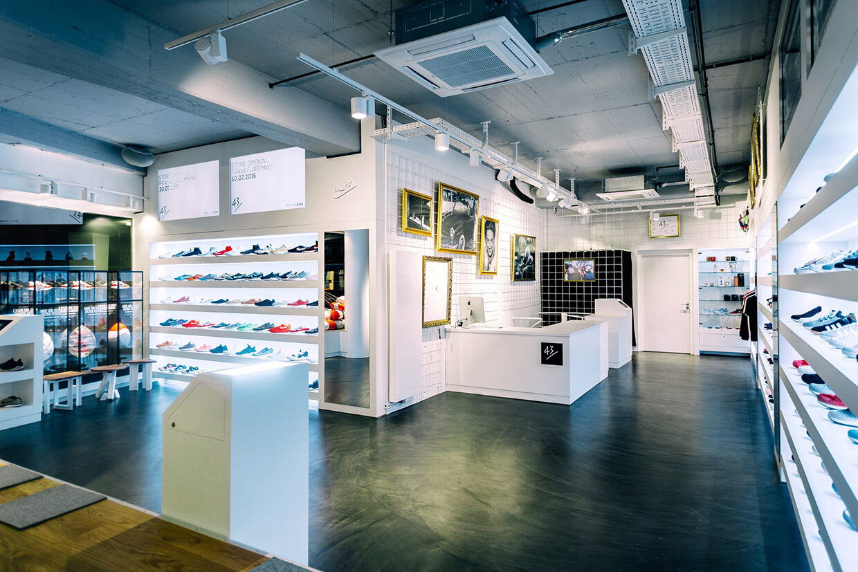 43Einhalb Shop Frankfurt