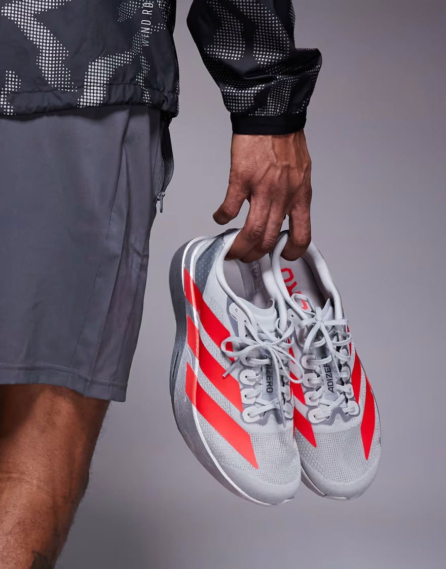 Adidas Adizero Evo SL KI3381 in Hand