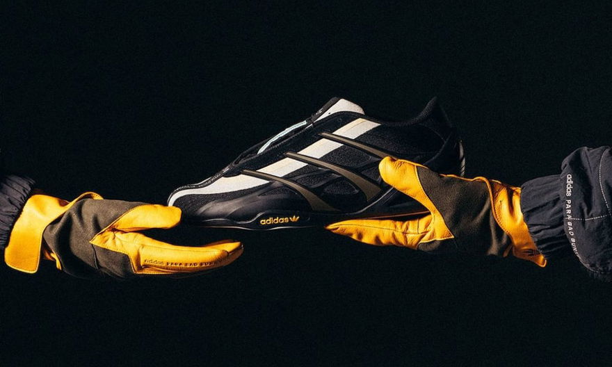Bad Bunny X Adidas X Mercedes Amg Adiracer Gt Hq2570 In Hands Titel