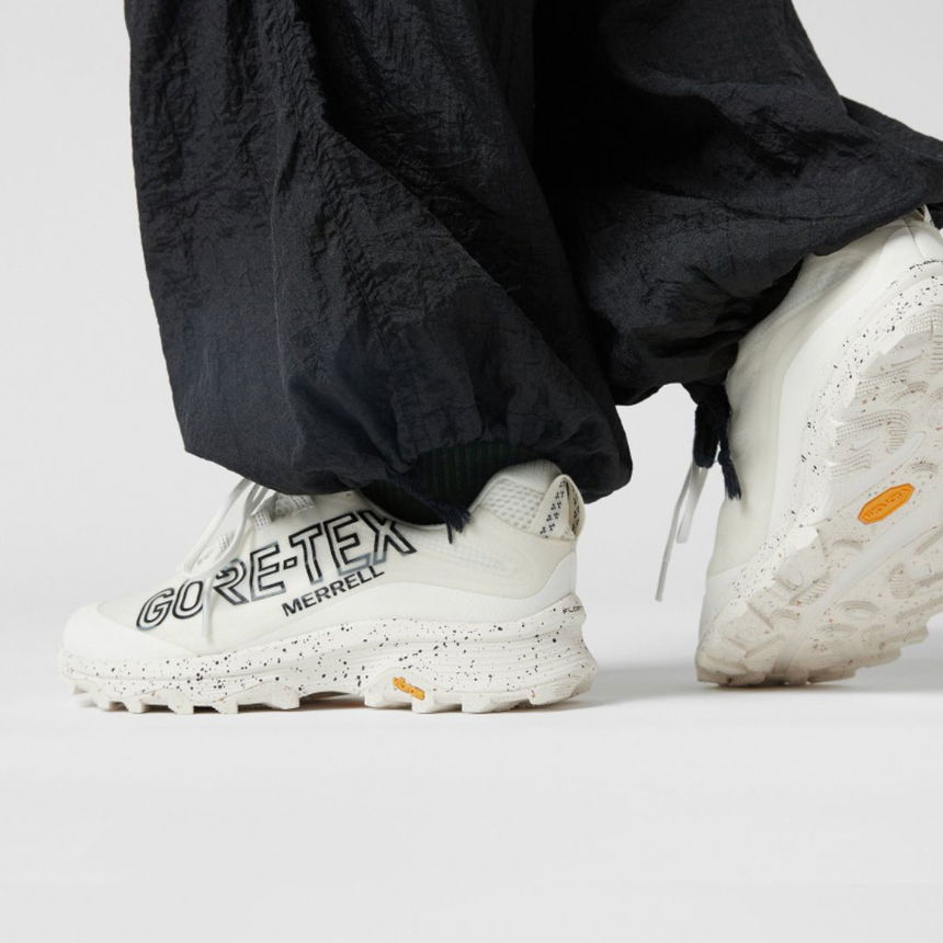 Merrell-Moab-Speed-Gore-Tex-GTX-On-Feet-White-J037764-Titel.jpg