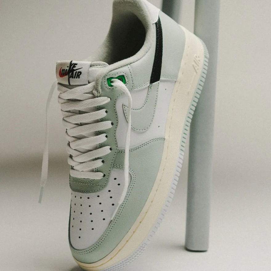 Nike AF1 LV8 Split DZ2522-001 Lateral