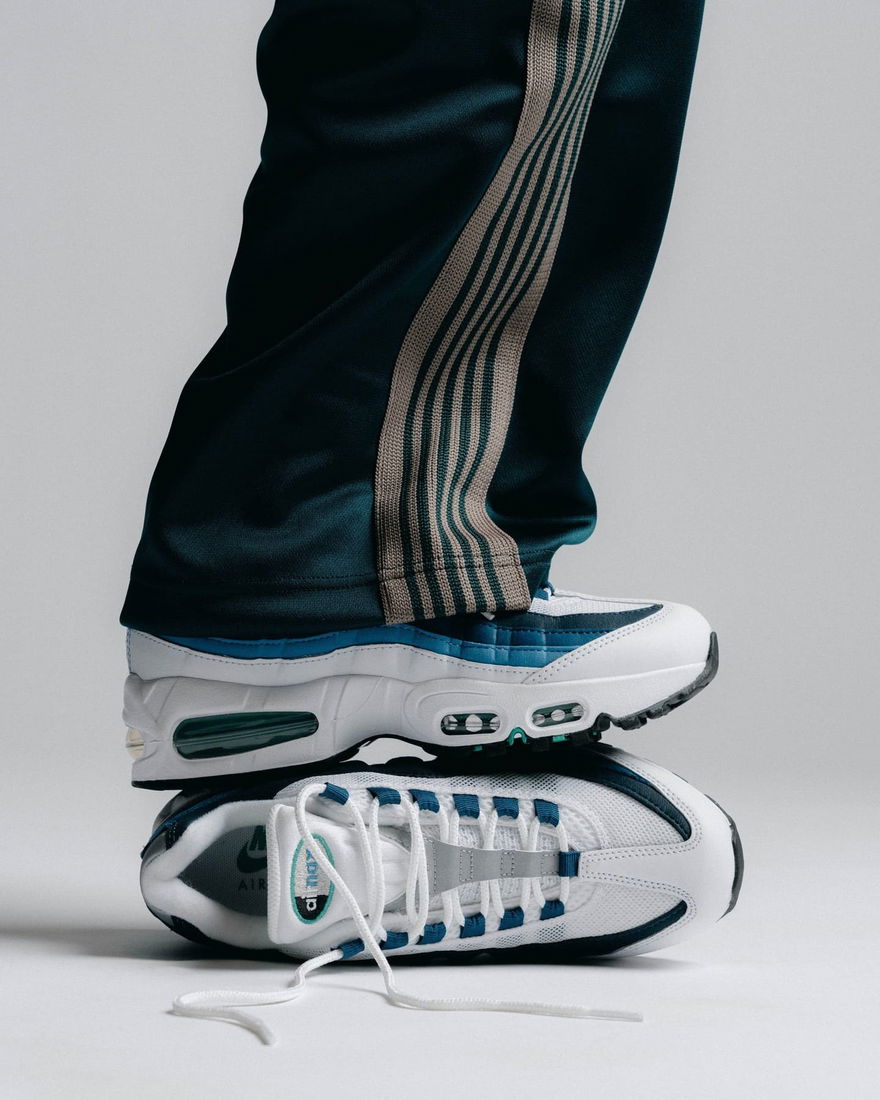 Nike Air Max 95 OG Big Bubble Slate on feet