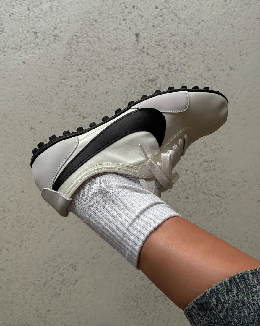 Nike Moon Shoe OG Sail IX3952-100 on Feet