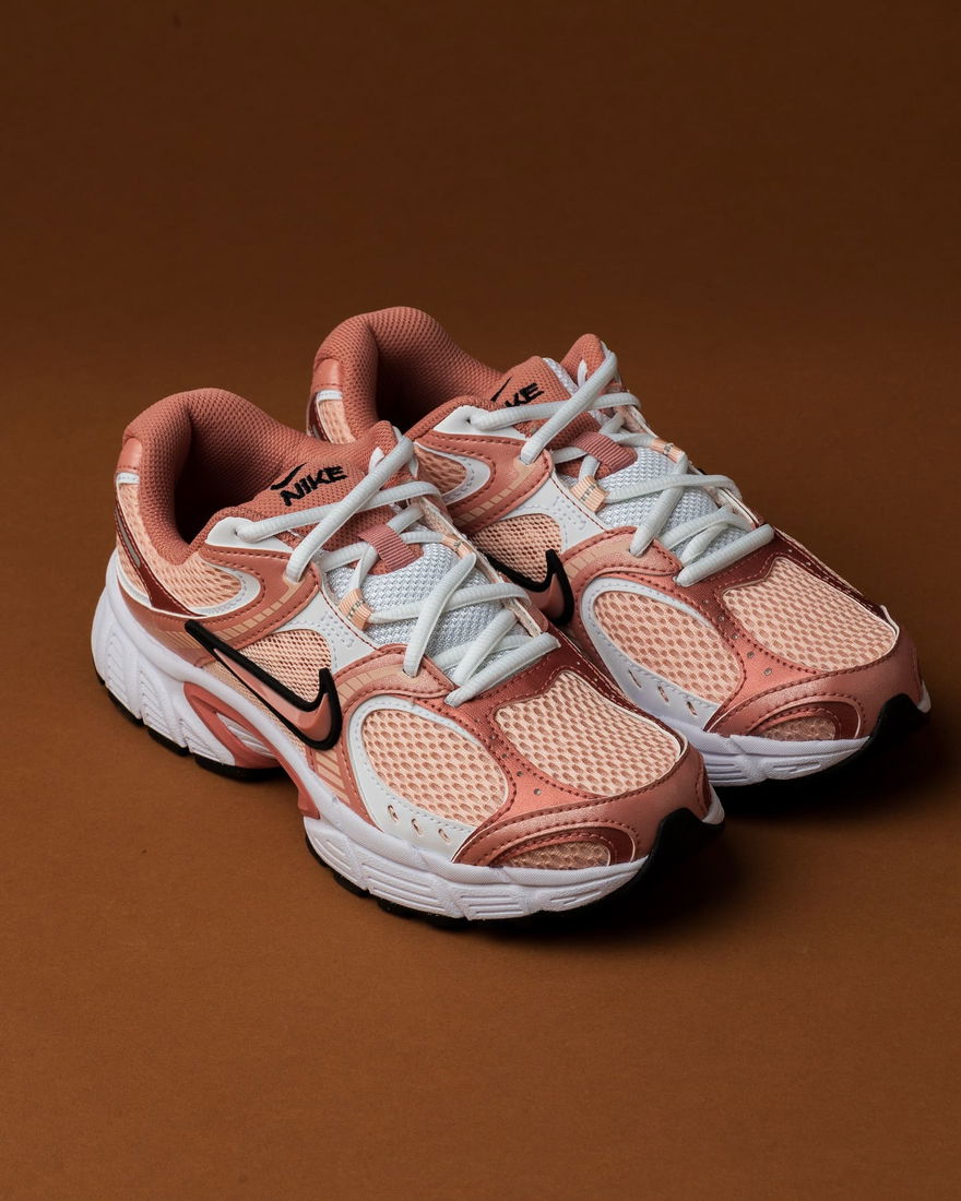 Nike V5 RNR Washed Coral IF2330-600 Lateral