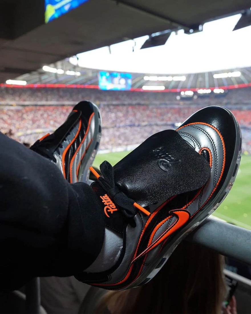 Patta x Nike Cryoshot Mercurial IM0589-001 On feet