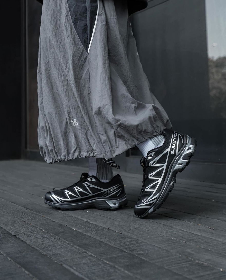 Salomon XT-6 Gore Tex Black L47450600 On Feet