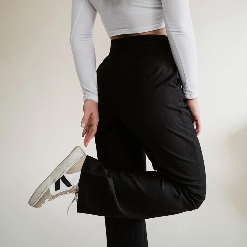 Veja-Highlights-V-10-Chromfree-Leather-On-Feet-Titel.jpg