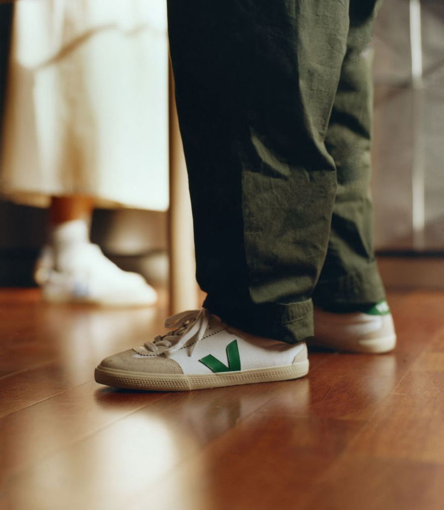 Veja Volley Canvas VO0103525 On Feet