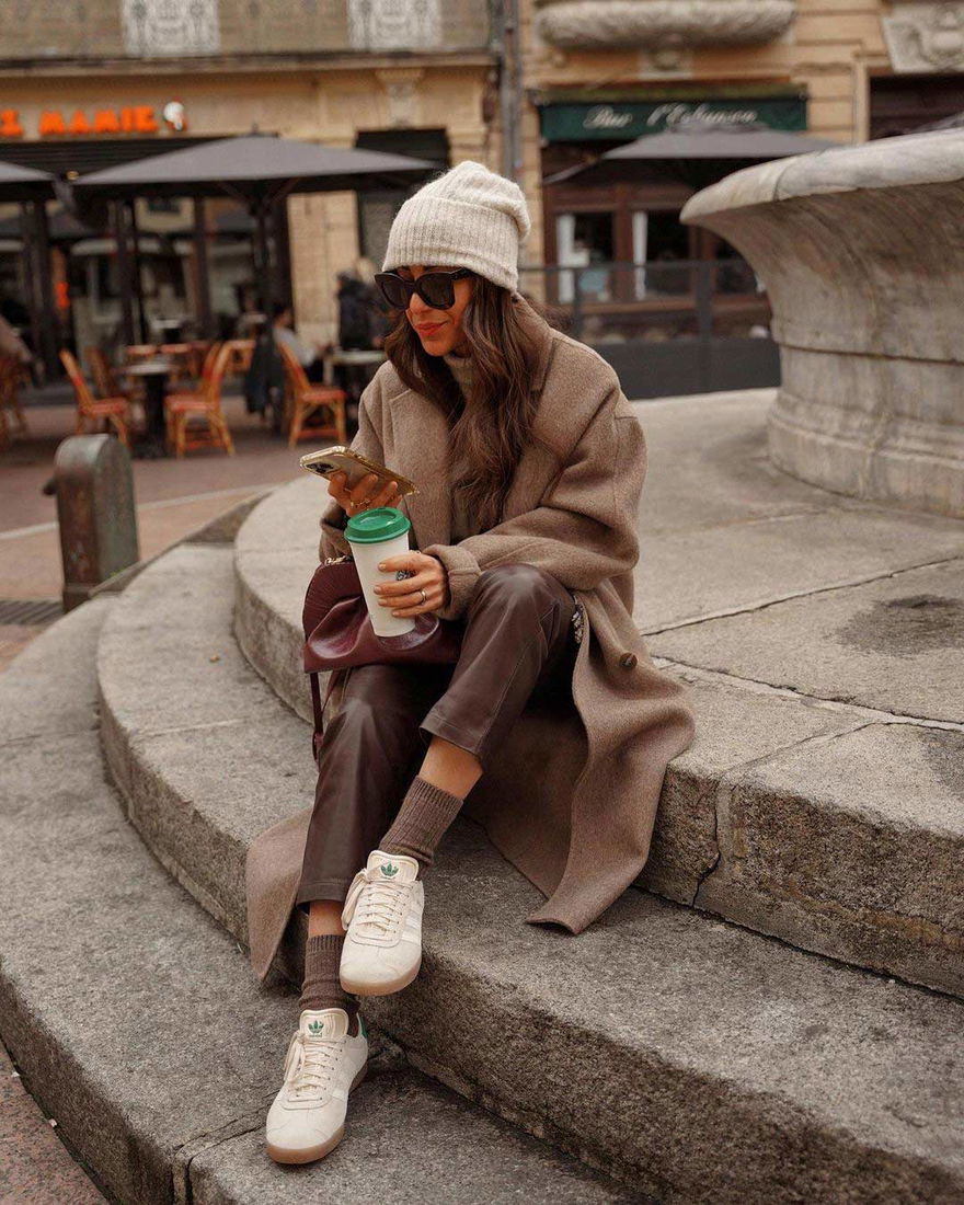 Freizeitoutfit mit adidas Gazelle