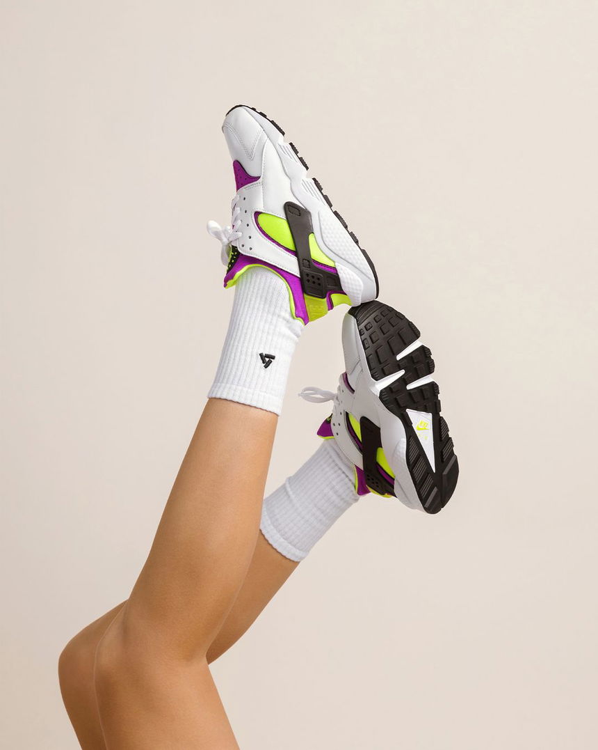 nike-wmns-air-huarache-magenta-dh4439-101-mood-asphaltgold.jpg