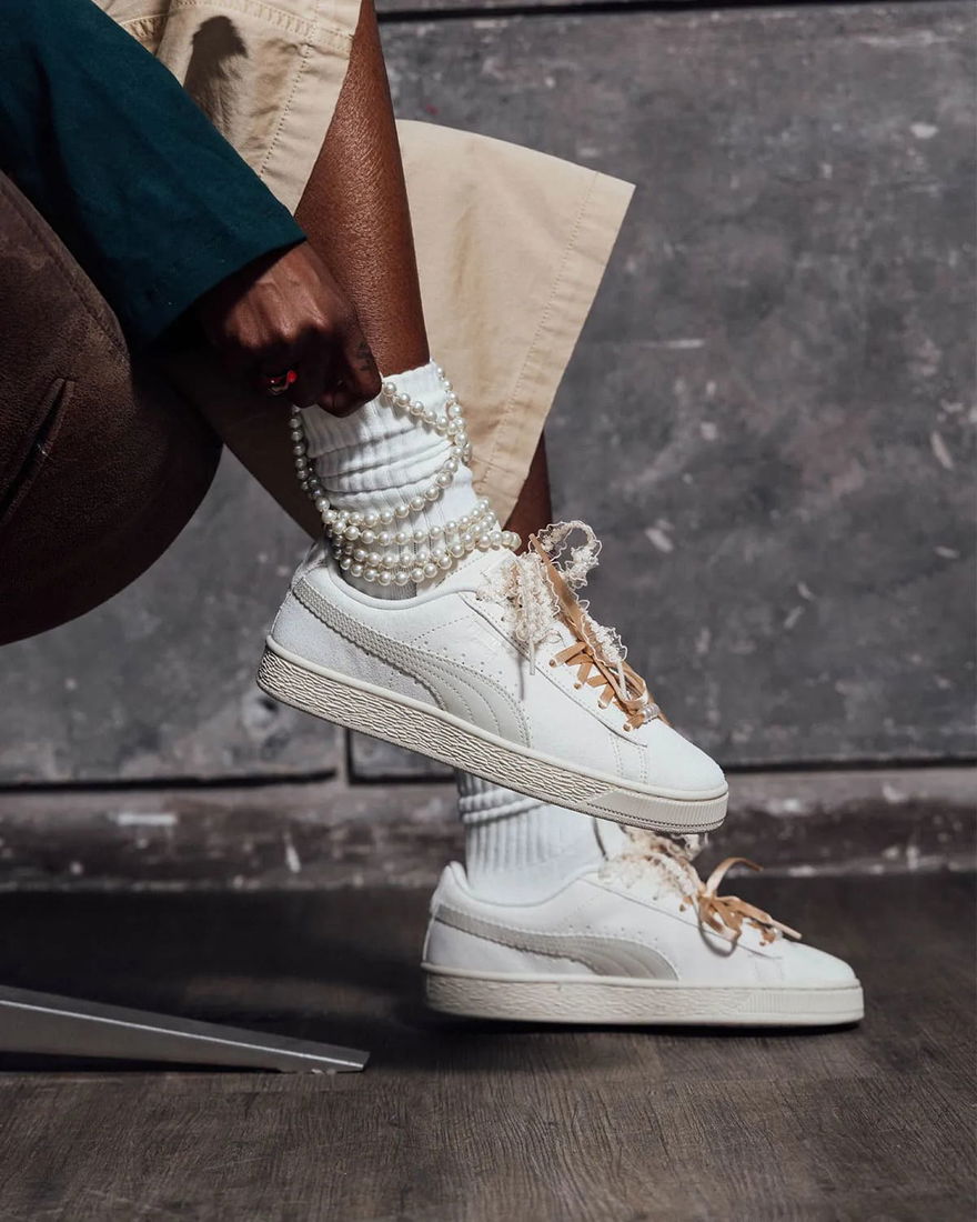 Puma Suede Bloom Pack Frosted Ivory 408330_01 on Feet
