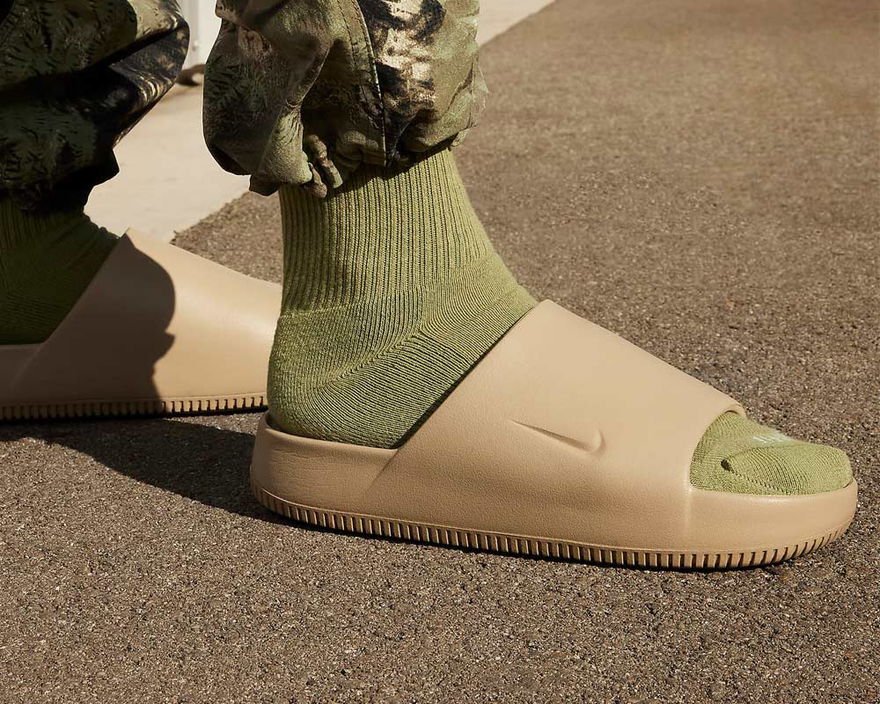 Nike Calm Slide