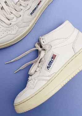 Autry Medalist Instagram shot by monar_antwerp (95583436)