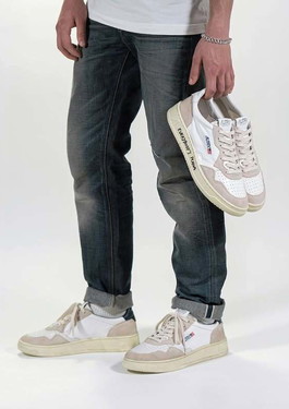 Autry Medalist Instagram shot by 43einhalb (95583444)